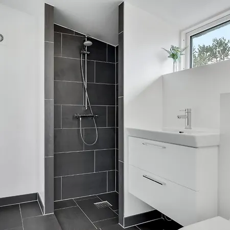 3 Bedroom Amazing Home In Hundested *