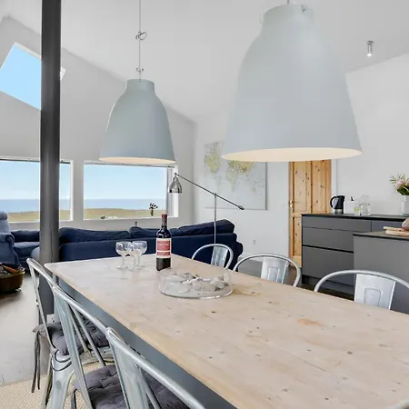 3 Bedroom Amazing Home In Hundested