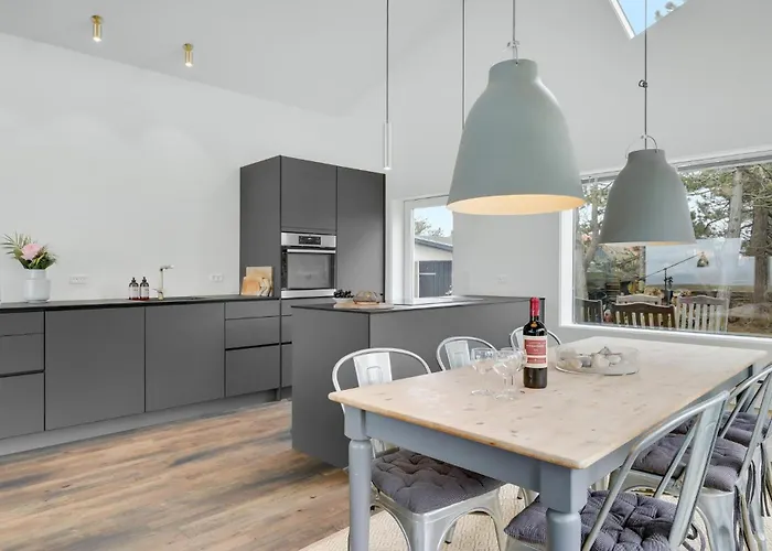 Three-bedroom In Holiday home